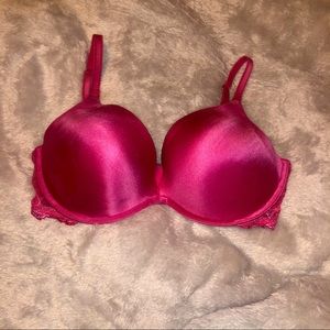 Victoria’s Secret Very Sexy Lacy Push-up bra
